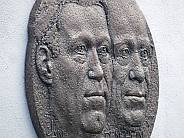 Bronzen plaquette Jan van der Eerden en Hein Bergé